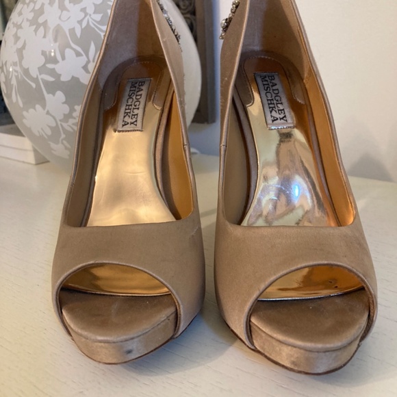 Badgley Mischka jewel back rhinestone heels - Picture 4 of 10